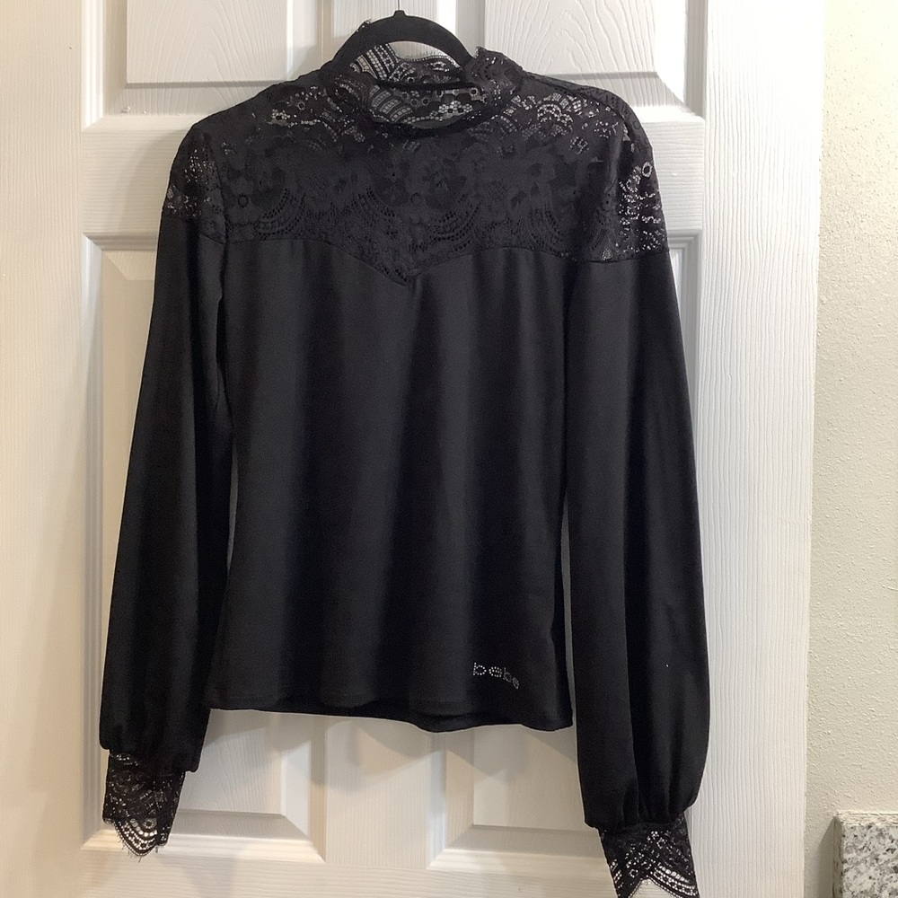 Bebe long sleeve lace top